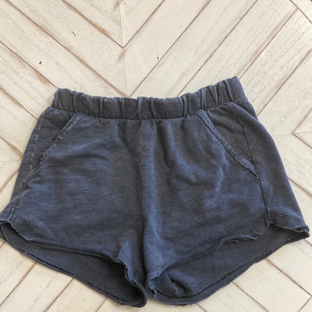 The commons, kids size L 12-14
